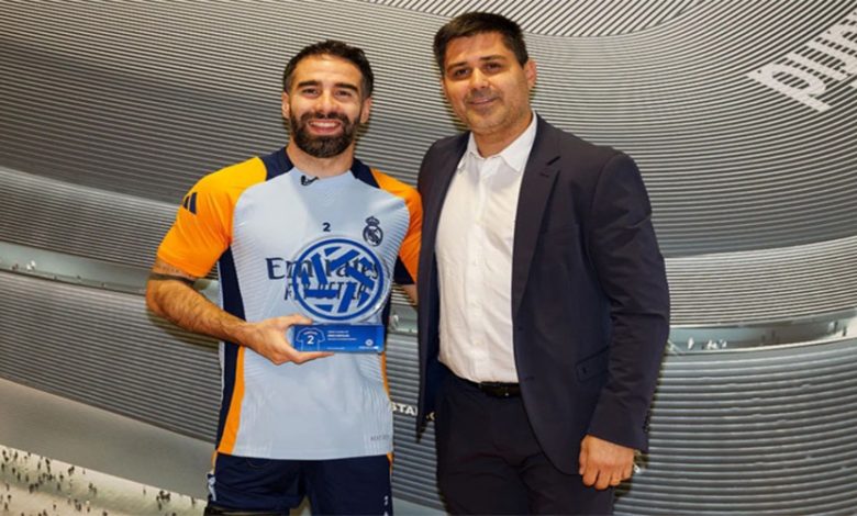 کارواخال برنده یک جایزه ویژه در اسپانیا شد! (عکس)