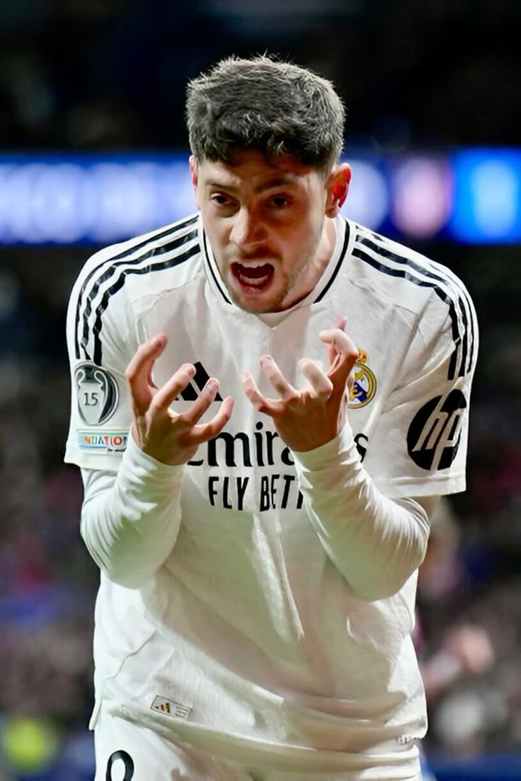 wallpaper for laptop Federico Valverde