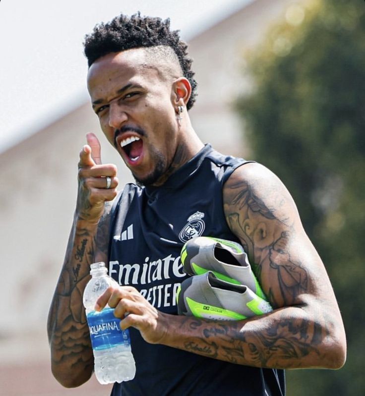 wallpaper Eder Militao