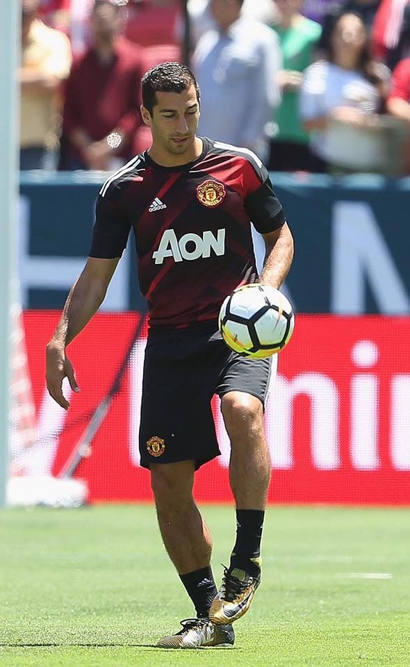 wallpaper for laptop Henrikh Mkhitaryan