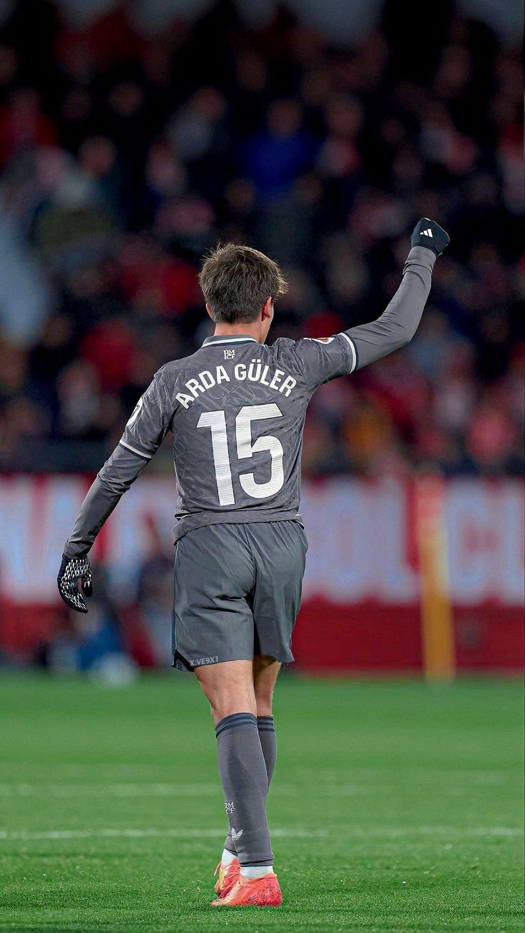 wallpaper Arda güler