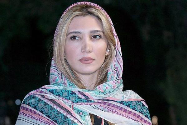 والپیپر نیکی مظفری